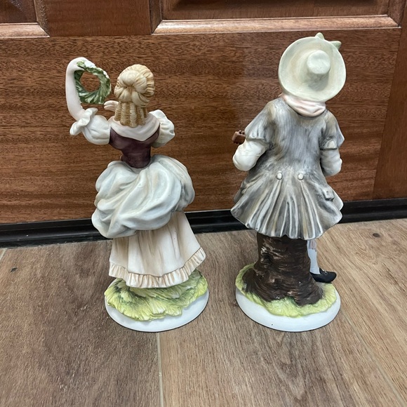 Lefton Vintage Porcelain Figurines Set - Picture 3 of 5